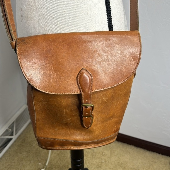 Eddie Bauer Handbags - Eddie Bauer Brown Vintage Leather Crossbody Bag MCB6724R